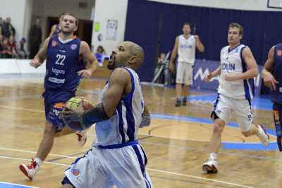 I basketbalisté asi ještě letos obdrží peníze z hazardu. Foto - BC Kolín 